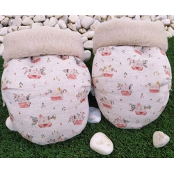 Guantes con interior de pelo para carrito bebé ANSO casitas y flores rosa